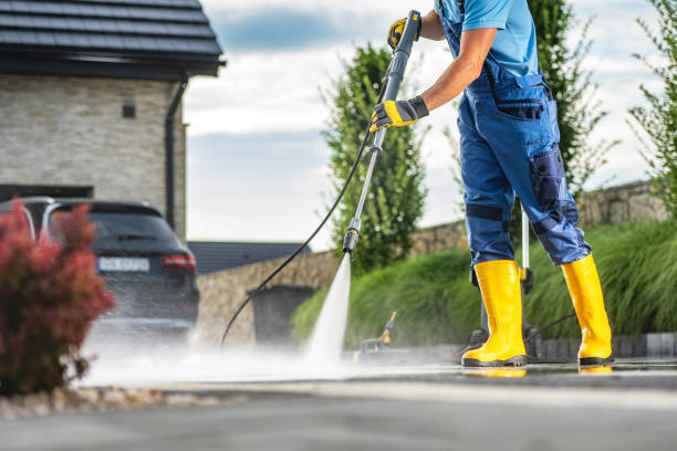 Best Driveway Pressure Washing  in Clifton, TX